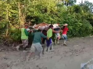 Kronologi Warga Pikul Jenazah Lewat Jalan Berlumpur Sejauh 8 Km di Jombang Kronologi Warga Pikul Jenazah Lewat Jalan Berlumpur Sejauh 8 Km di Jombang