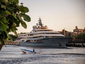 Oligarki Adalah: Ciri, Dampak, dan Contohnya