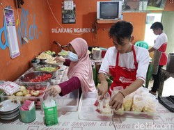 Rahasia Warung Es Shanghai Bandung Bertahan hingga 18 Tahun