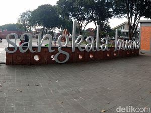 Alun-alun Sangkala Buana, Tempat Paling Menakutkan bagi Warga Cirebon Alun-alun Sangkala Buana, Tempat Paling Menakutkan bagi Warga Cirebon