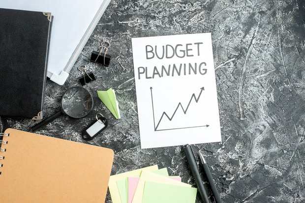 Budgetting adalah hal utama yang perlu dilakukan saat mengelola keuangan