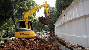 Cegah Banjir, Saluran Air Dibangun di Jalan Pattimura Jaksel