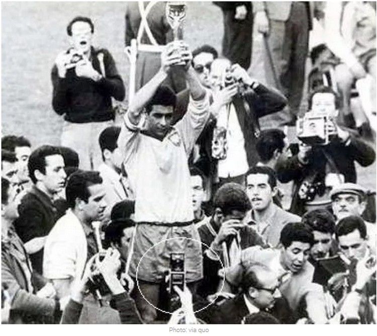 Deretan Potret yang Dianggap Bukti Adanya Mesin Waktu