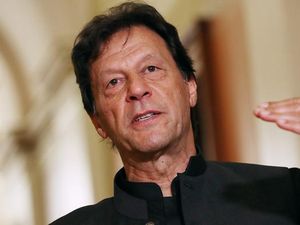 MA Tolak Pembubaran Parlemen Pakistan, PM Imran Khan Terancam Lengser