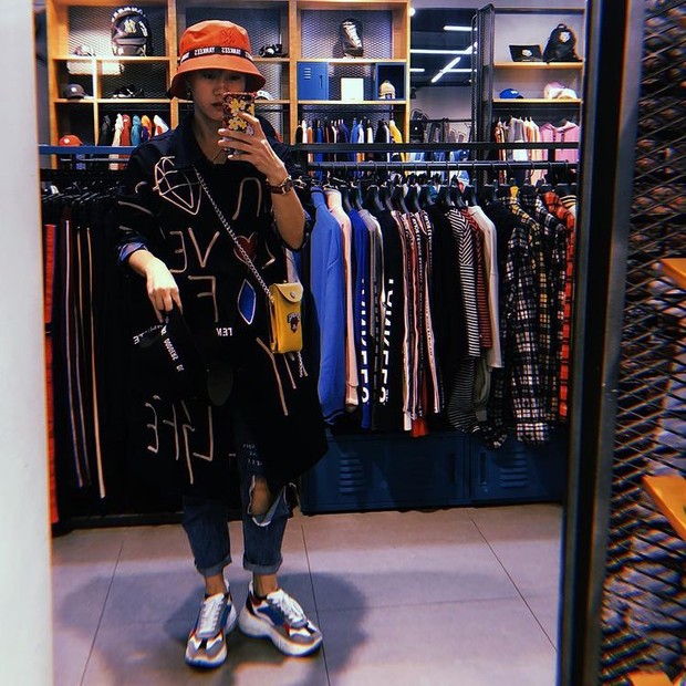 Gaya swag ala Ria SW/Foto: Instagram.com/riasukmawijaya Gaya swag ala Ria SW/Foto: Instagram.com/riasukmawijaya