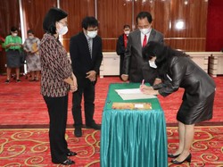 Unsrat Manado Resmi Lantik Grace Kandou Jadi Anggota Senat Usai Diprotes