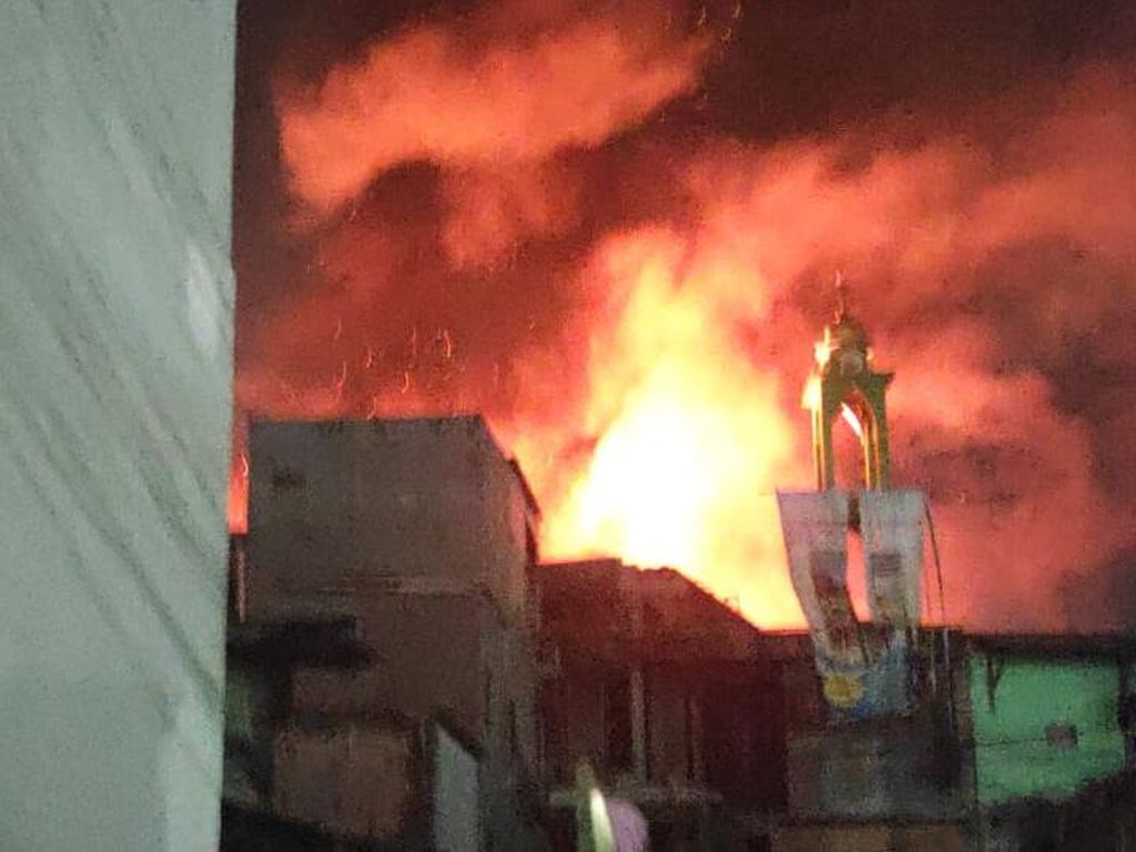 10 Rumah-50 Pintu Kontrakan Hangus Terbakar di Jakbar, Kerugian Rp 1,5 M