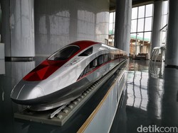 Rangkaian Kereta Cepat Jakarta-Bandung Siap Meluncur ke RI dari China