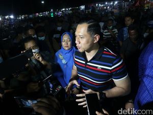 Snapshots: AHY di Pati Bicara BLT hingga Masa Jabatan Presiden
