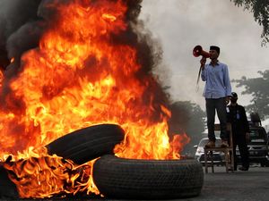 Catat! 5 Titik Demo di Makassar Hari Ini terkait Revisi UU Pilkada Catat! 5 Titik Demo di Makassar Hari Ini terkait Revisi UU Pilkada