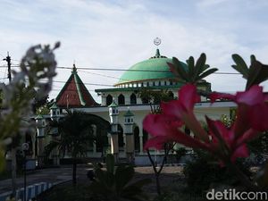 Snapshot: Masjid Tiban di Probolinggo dengan Sederet Keunikannya