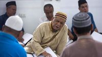 Tunanetra di Medan Isi Ramadan dengan Tadarus Al-Quran Braille