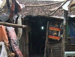 Nasib Sedih Mbah Satinem di Rumah Lapuk, Serba Sulit Kala Hujan Deras Turun