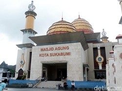 Jadwal Imam Salat Tarawih dan Tema Kajian di Masjid Agung Kota Sukabumi