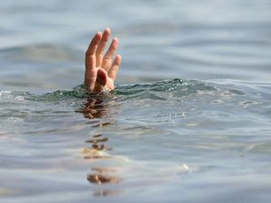 Wisatawan Asal Bandung Hilang Terseret Ombak di Pantai Cemara Cianjur Wisatawan Asal Bandung Hilang Terseret Ombak di Pantai Cemara Cianjur