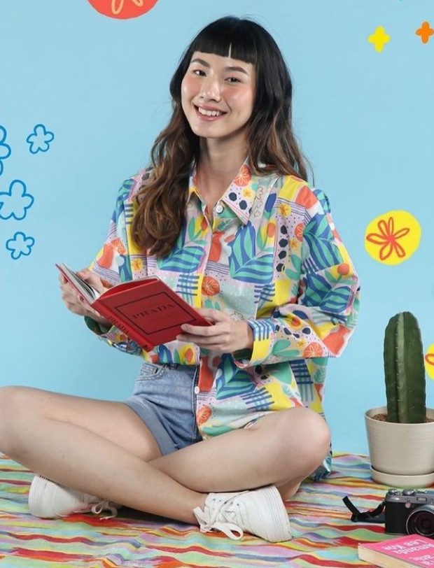 Penampilan Helen Hiu Face Look Unik/foto: instagram/@helenhiuu penampilan Helen Hiu dengan face look yang unik