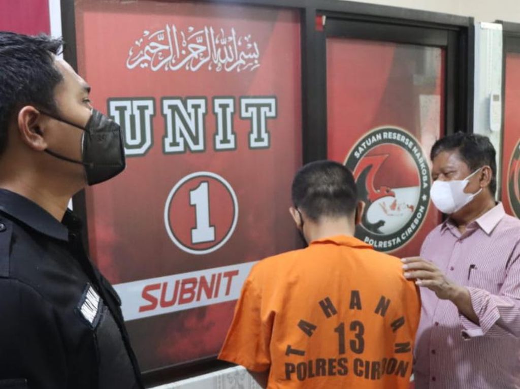 Dicurigai Warga Edarkan Sabu, Pemuda di Cirebon Diringkus Polisi
