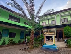 Toleransi Tinggi, Pesantren di Bali Punya 16 Guru Beragama Hindu