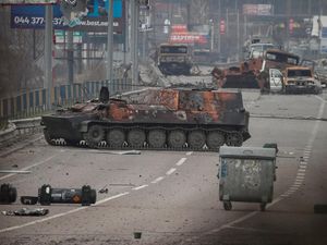 Rusak Berat-Hancur Lebur, Kendaraan Tempur Rusia Ditelantarkan di Ukraina Rusak Berat-Hancur Lebur, Kendaraan Tempur Rusia Ditelantarkan di Ukraina