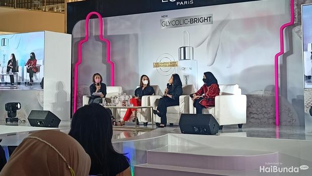 Samira Shihab, Anggie Rassly, dan Naula Kamila dalam acara Lights on Festival, Jakarta.