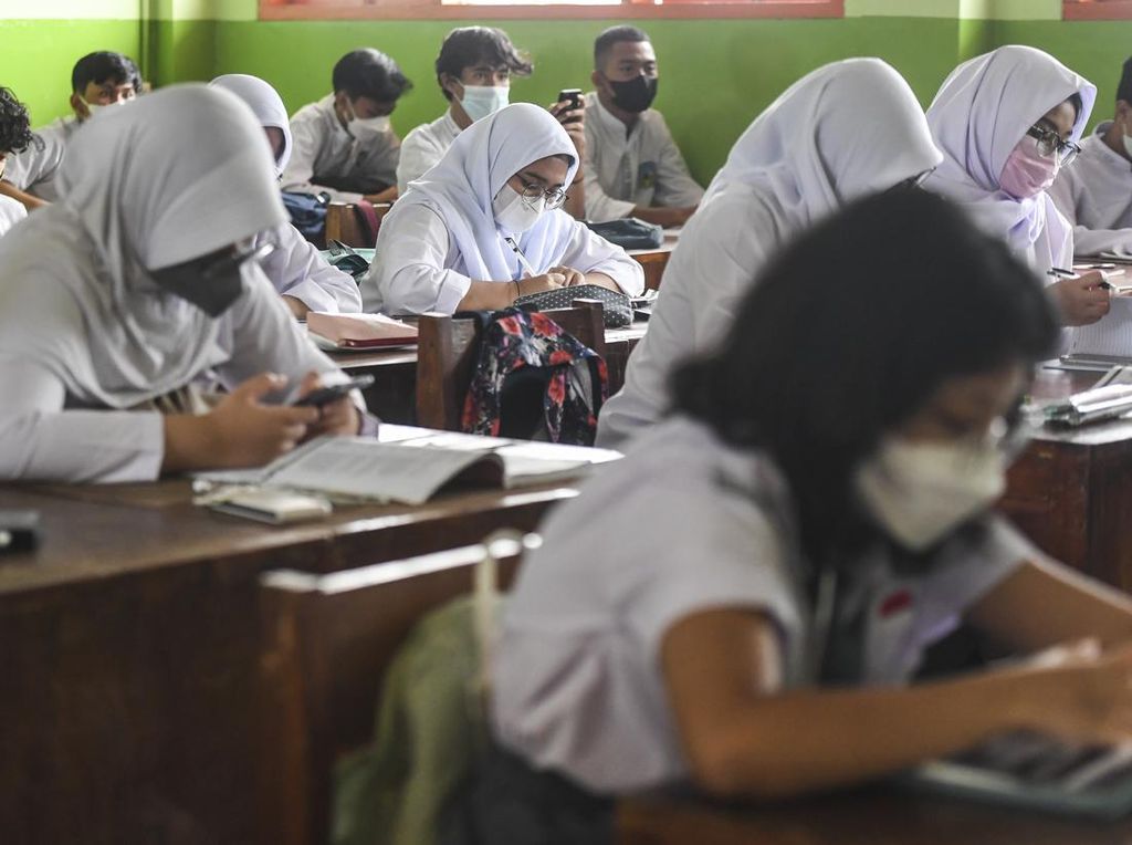 PTM di Kabupaten Bogor Kini 100%, Tetap Bermasker di Dalam Kelas