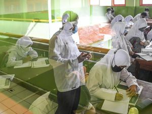 Sekolah di Jakarta Kembali Belajar Tatap Muka 100 Persen Sekolah di Jakarta Kembali Belajar Tatap Muka 100 Persen