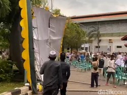 Tenda Safari Ramadan Pemkab Tuban Roboh Tersapu Angin Kencang