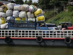 Ragam Suara Minta Larangan Truk Obesitas Ditunda