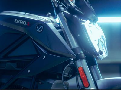 Ngebut Banget, Motor Listrik Zero SR Ini Tembus 199 Km/Jam