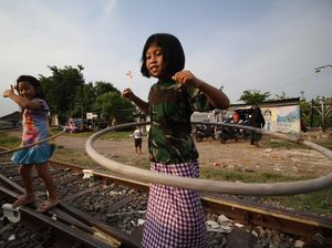 Cara Ngabuburit Bocah di Kampung Dolanan Surabaya Bikin Nostalgia