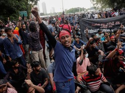 Harga Pangan Hingga BBM Naik Bikin Negara Ini Ricuh, Nih Buktinya