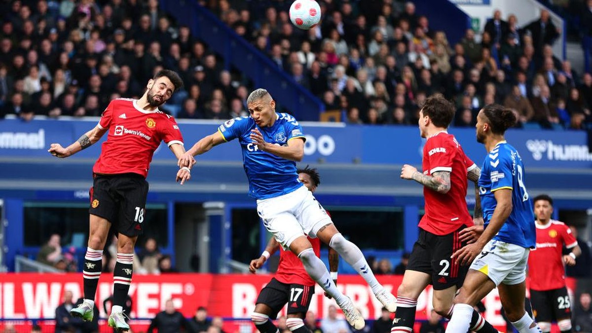 Manchester United tidak tampil sip melawan Everton. (Foto: Getty Images/Clive Brunskill)