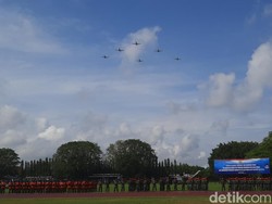 Momen Parade Pesawat Tempur Warnai HUT TNI AU di Yogya