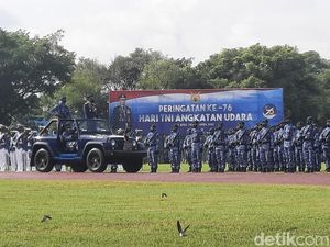 Parade Pesawat Tempur Meriahkan HUT ke-76 TNI AU di Yogyakarta