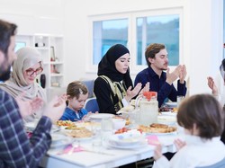 Begini Pandangan Islam tentang Tradisi Buka Puasa Bersama