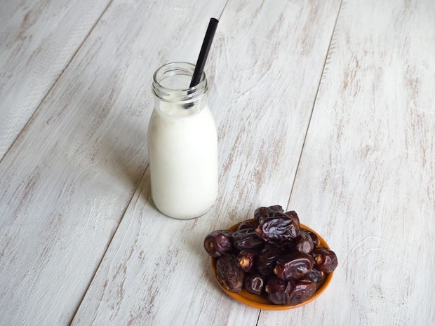 Ilustrasi susu kurma/ Foto: Freepik.com/stanislav71