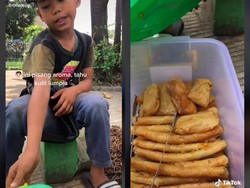 Gantikan Ibu yang Sakit, Bocah Ini Jualan Gorengan untuk Bantu Keluarga