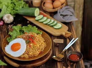 Simak! Ini Risiko Bahaya Konsumsi Mie Instan Berlebih Simak! Ini Risiko Bahaya Konsumsi Mie Instan Berlebih