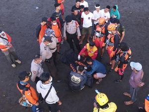 Korban Hanyut di Pantai Lembeng Ditemukan Meninggal