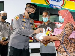Polres Jombang Gelar Vaksinasi Berhadiah, Sasar Lansia hingga Pemudik