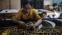 Alhamdulillah, Permintaan Kerajinan Kaligrafi Meningkat Saat Ramadan