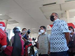 Antrean Solar Hilang, Warga Sumbar Berterima Kasih ke Andre Rosiade