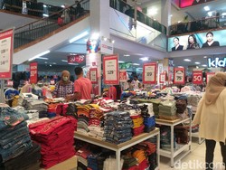 Biang Kerok Kantong Kelas Menengah Jebol hingga Turun Kasta