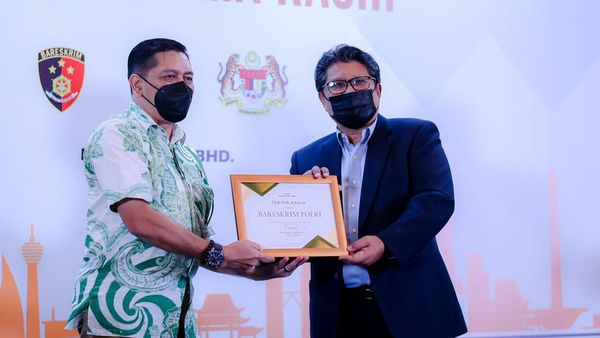 Bareskrim Polri Terima Penghargaan dari Malaysia