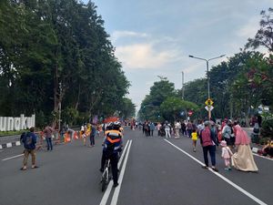 Ngabuburit di Car Free Day Pertama Ramadan, Warga Surabaya Semringah Ngabuburit di Car Free Day Pertama Ramadan, Warga Surabaya Semringah
