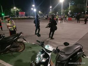 Polisi Filterisasi SOTR di Bundaran Senayan, Sejumlah Pemotor Ditilang Polisi Filterisasi SOTR di Bundaran Senayan, Sejumlah Pemotor Ditilang