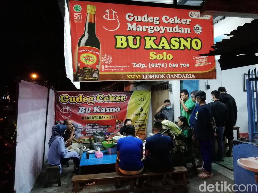 Gurih Manis Gudeg Ceker Bu Kasno Solo, Cocok Jadi Menu Sahur Gurih Manis Gudeg Ceker Bu Kasno Solo, Cocok Jadi Menu Sahur