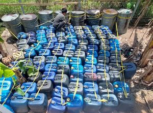 Penimbunan Solar di Kalimantan-Sulawesi Kian Marak Saat Kelangkaan Terjadi Penimbunan Solar di Kalimantan-Sulawesi Kian Marak Saat Kelangkaan Terjadi