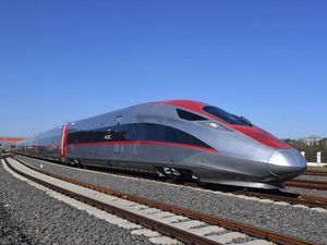 Cek Sekarang! Lowongan Kerja Kereta Cepat JKT-BDG Ditutup Besok