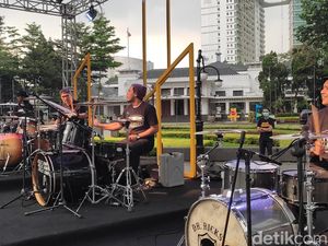 Serunya Ngabuburit Bareng Drummer Kenamaan Kota Bandung